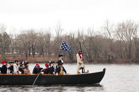 Washington Crosses the Delaware River
