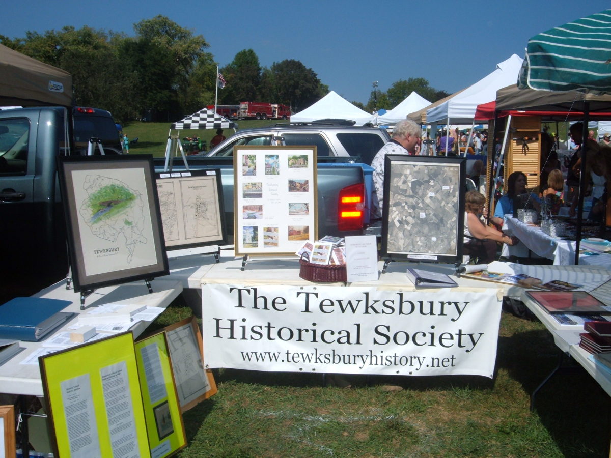 tewksbury flea market- lots of antiques to be found - crossroads of